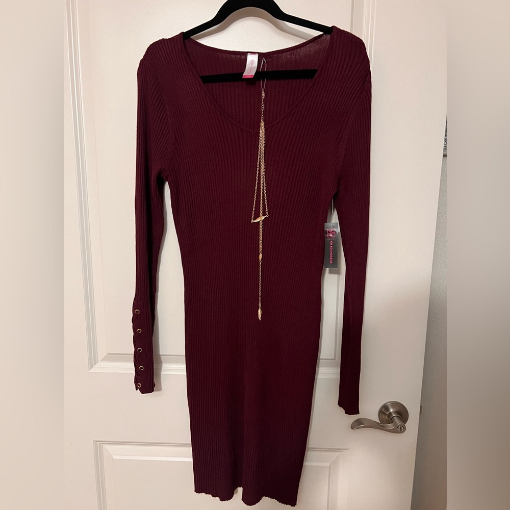 Girls dress no boundaries dress size 15-17 (NWT) comes with necklaces